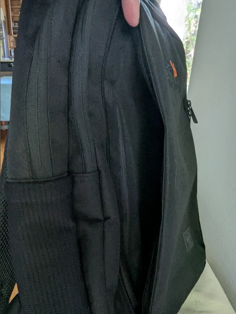 Herschel Supply Co. Kaslo Tech Travel Pack 20L- Black NWOT (With Logo)